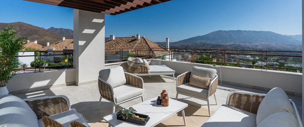 Spacious Townhouse With Panoramic Views In La Cala De Mijas