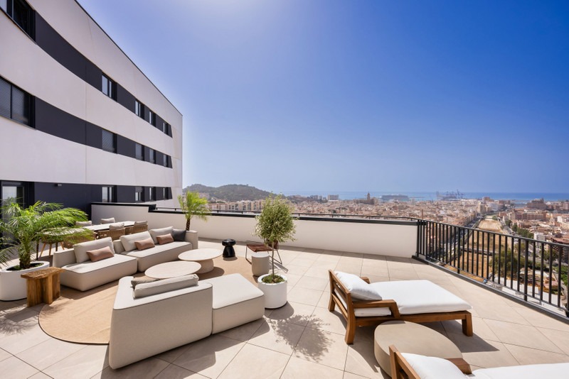 Contemporary Apartment With Panoramic Views In Málaga
