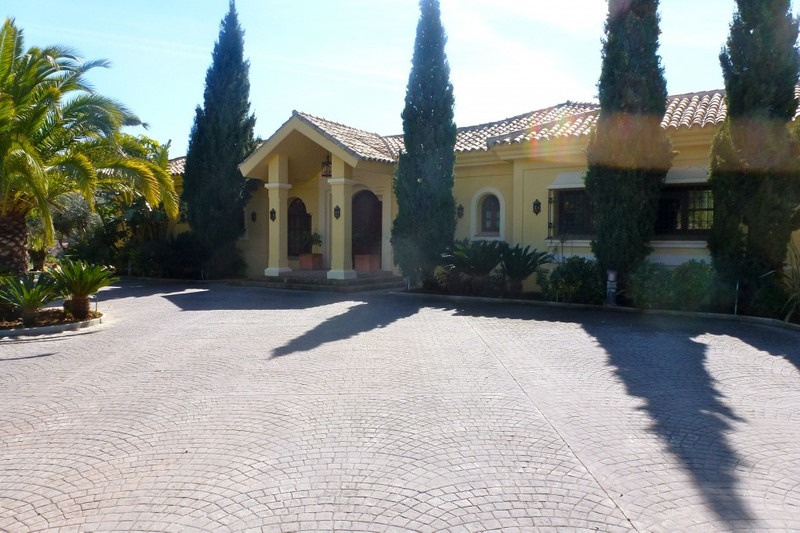 Luxury Villa In La Zagaleta