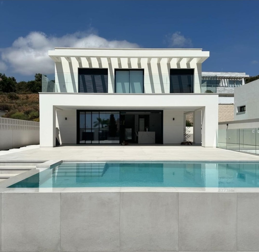 Modern Villa With Panoramic Views In La Cala De Mijas