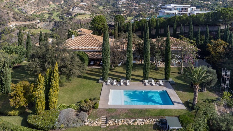Contemporary Villa With A Private Garden In La Zagaleta
