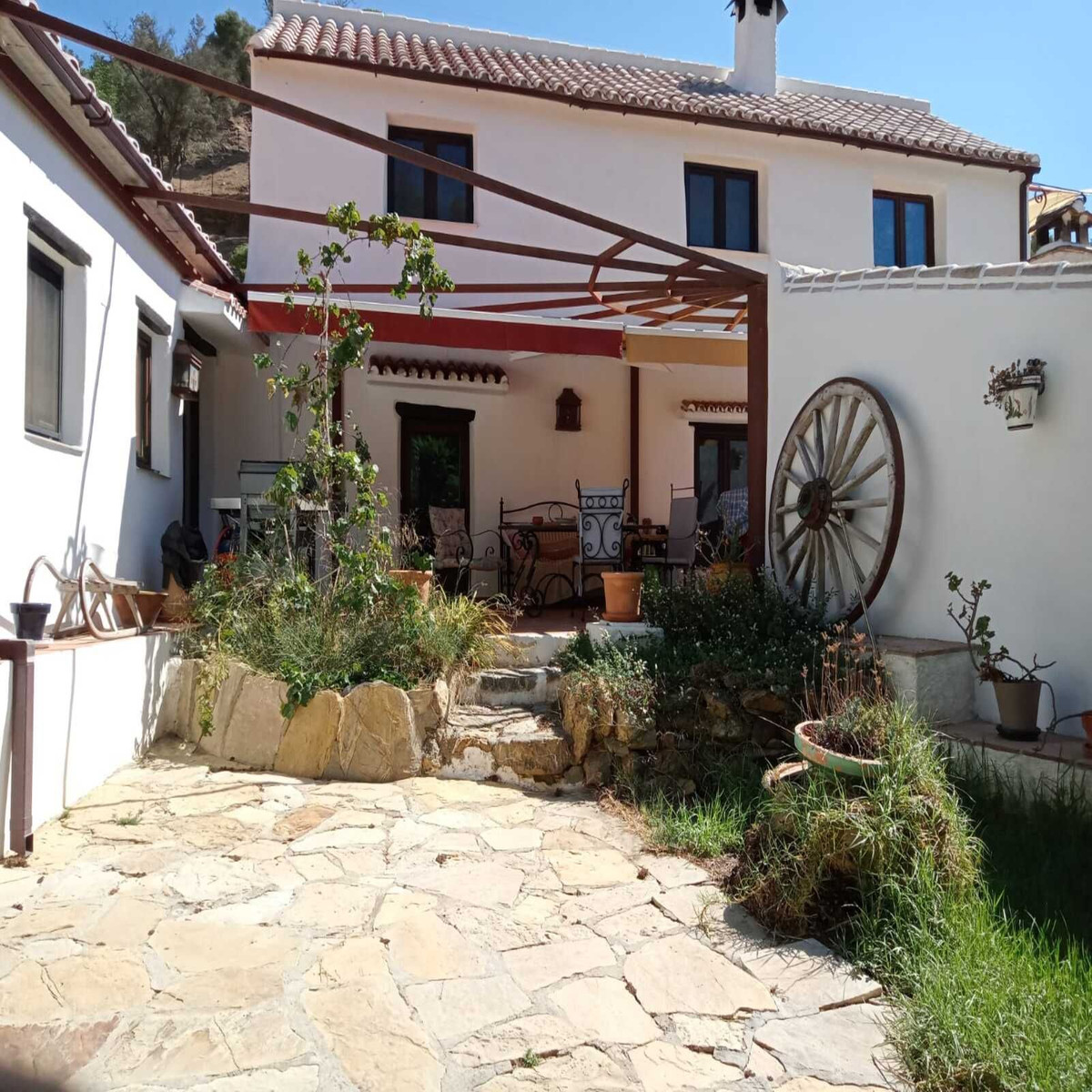 Charming House With Mountain Views In Casares
