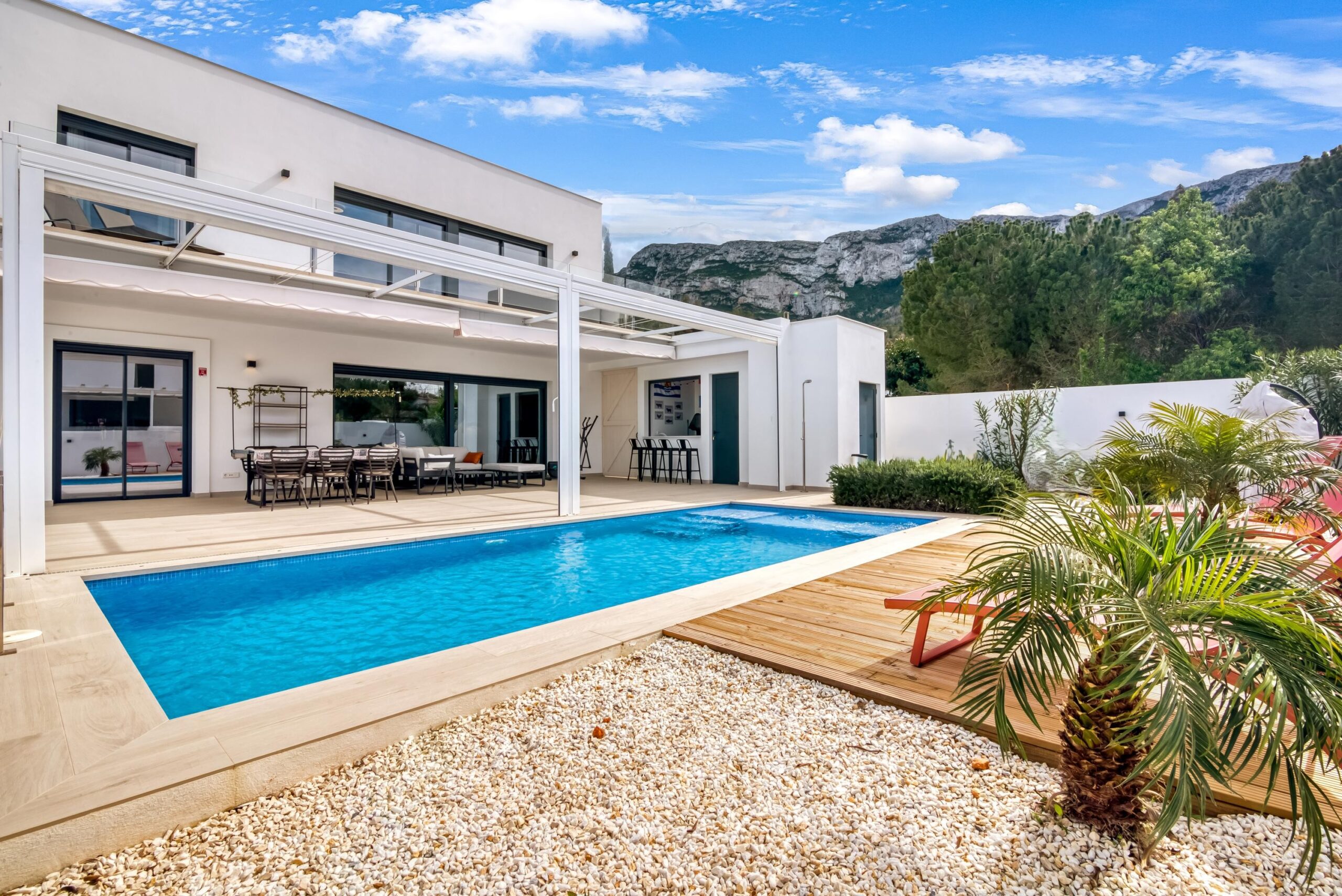 Contemporary Villa In Denia