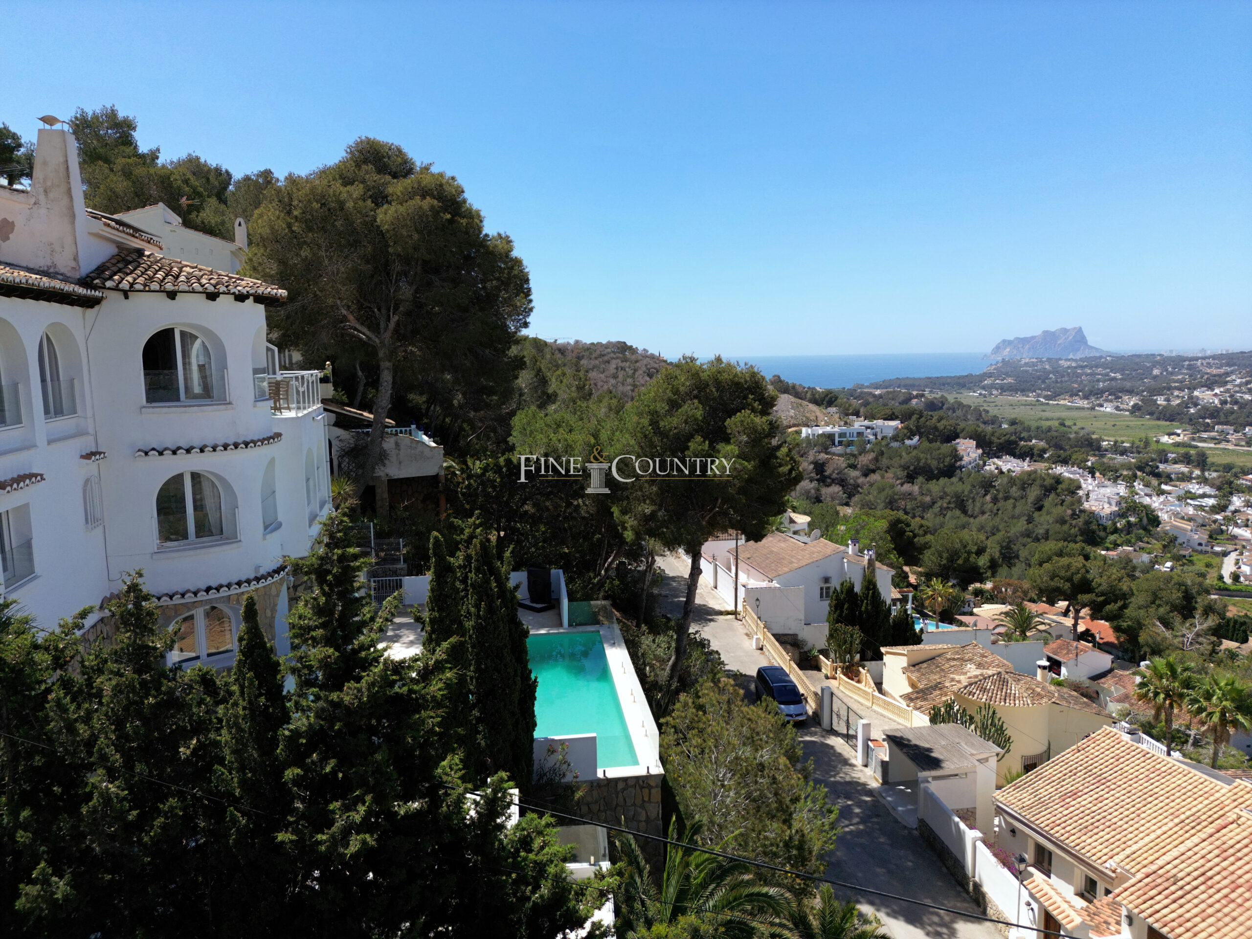 Contemporary Villa With Panoramic Views In Moraira