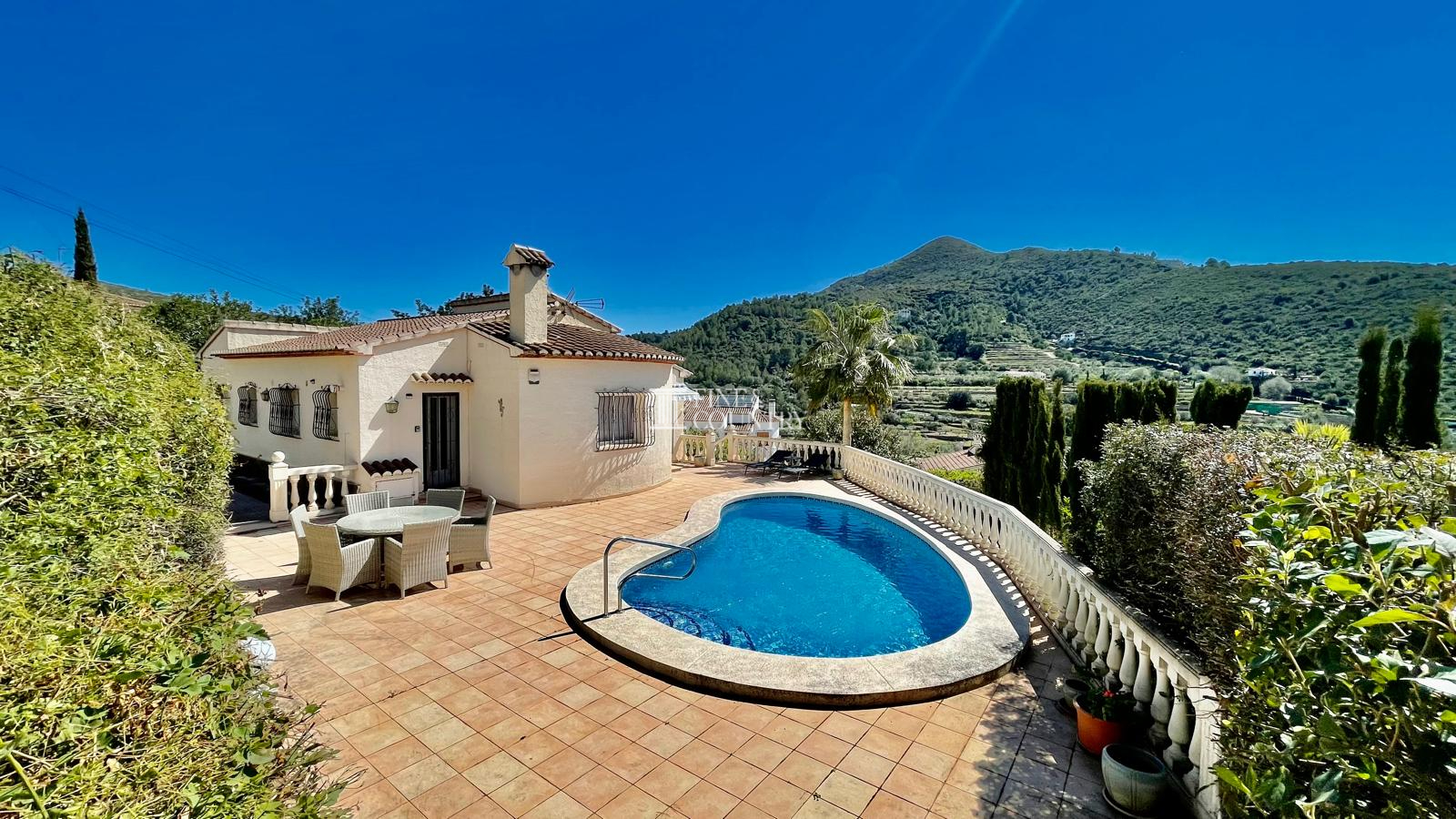 Modern Villa With Mountain Views In Alcalali