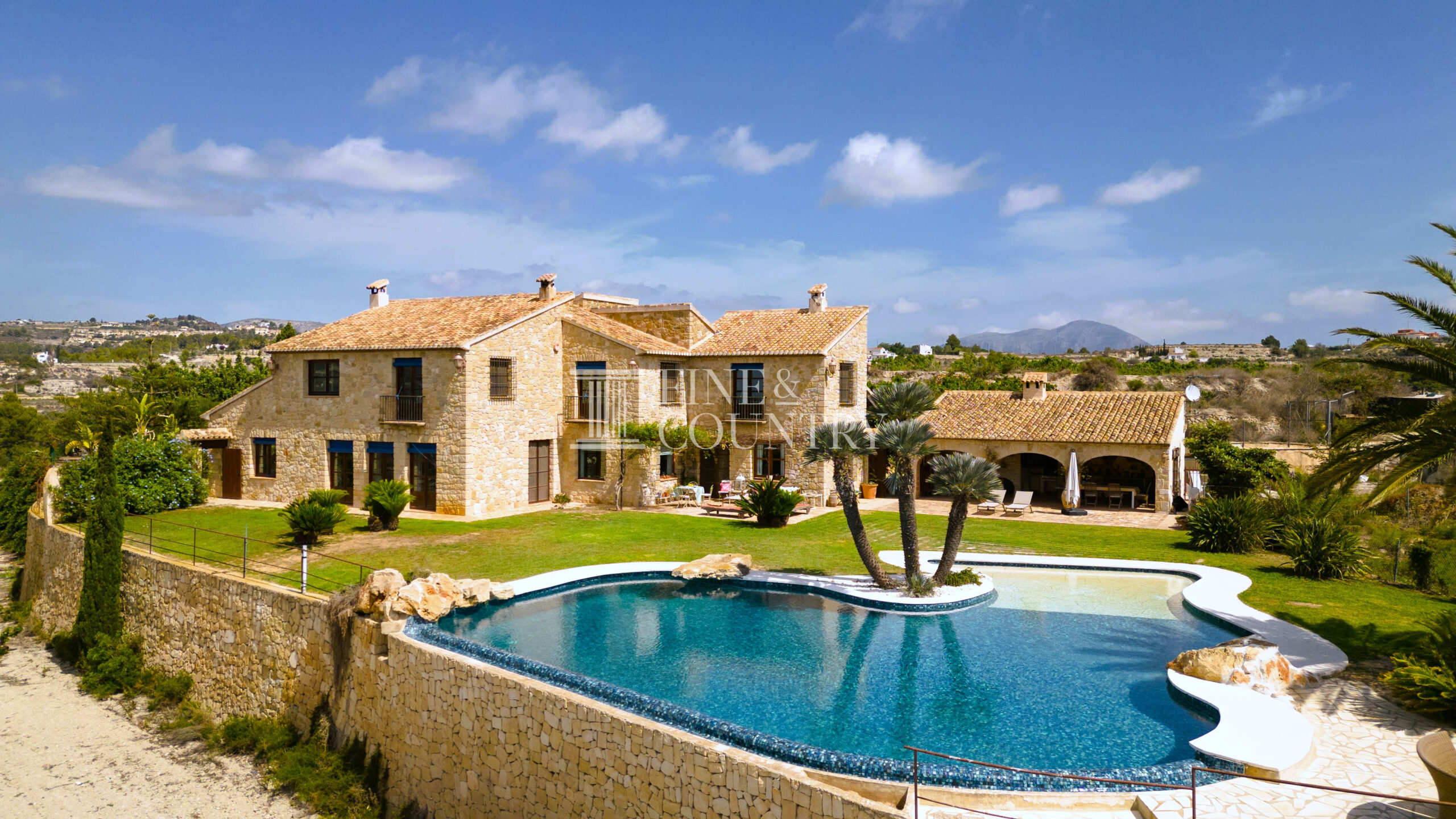 Contemporary Villa With Sea Views In Moraira