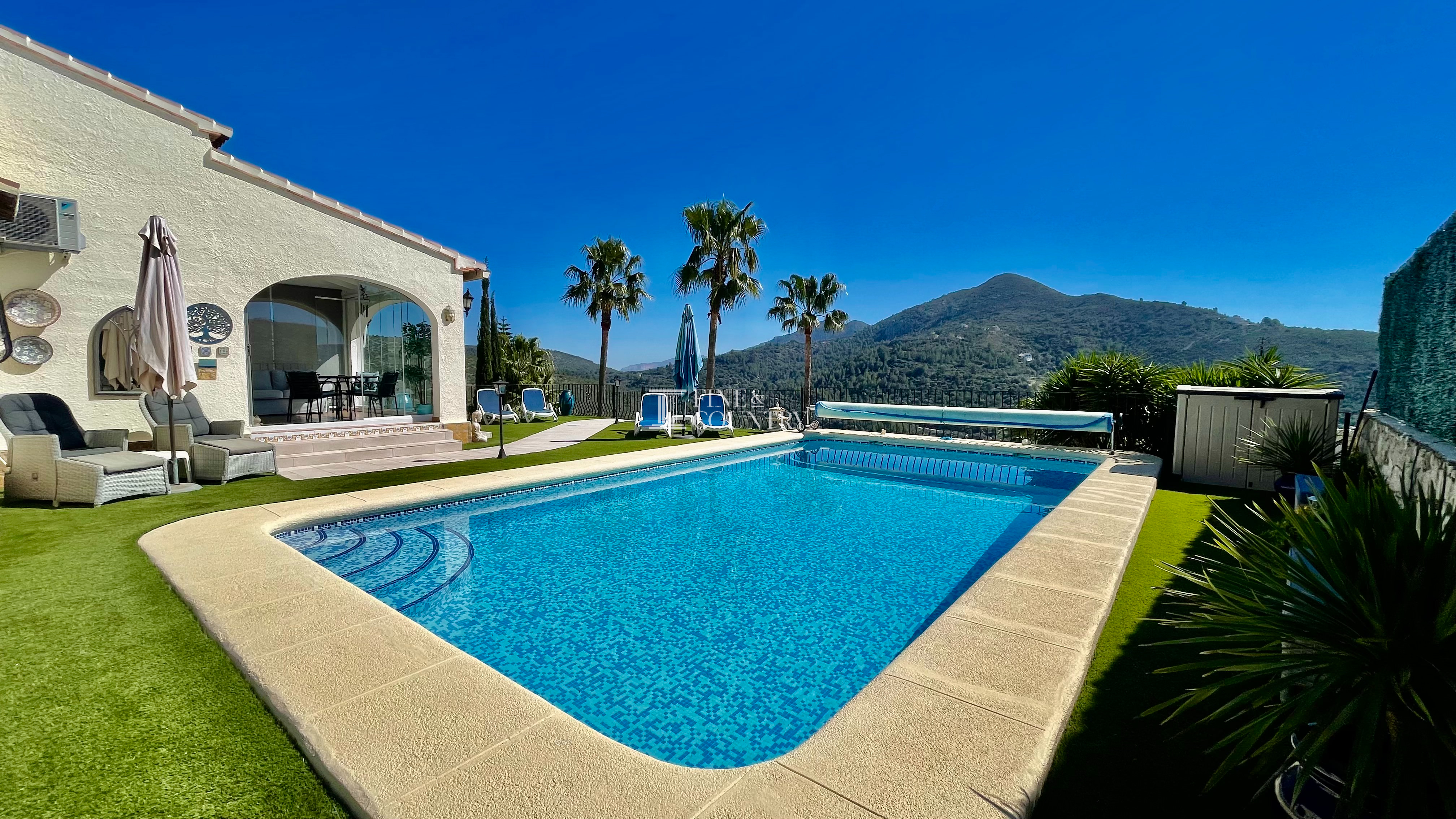 Contemporary Villa In Alcalali