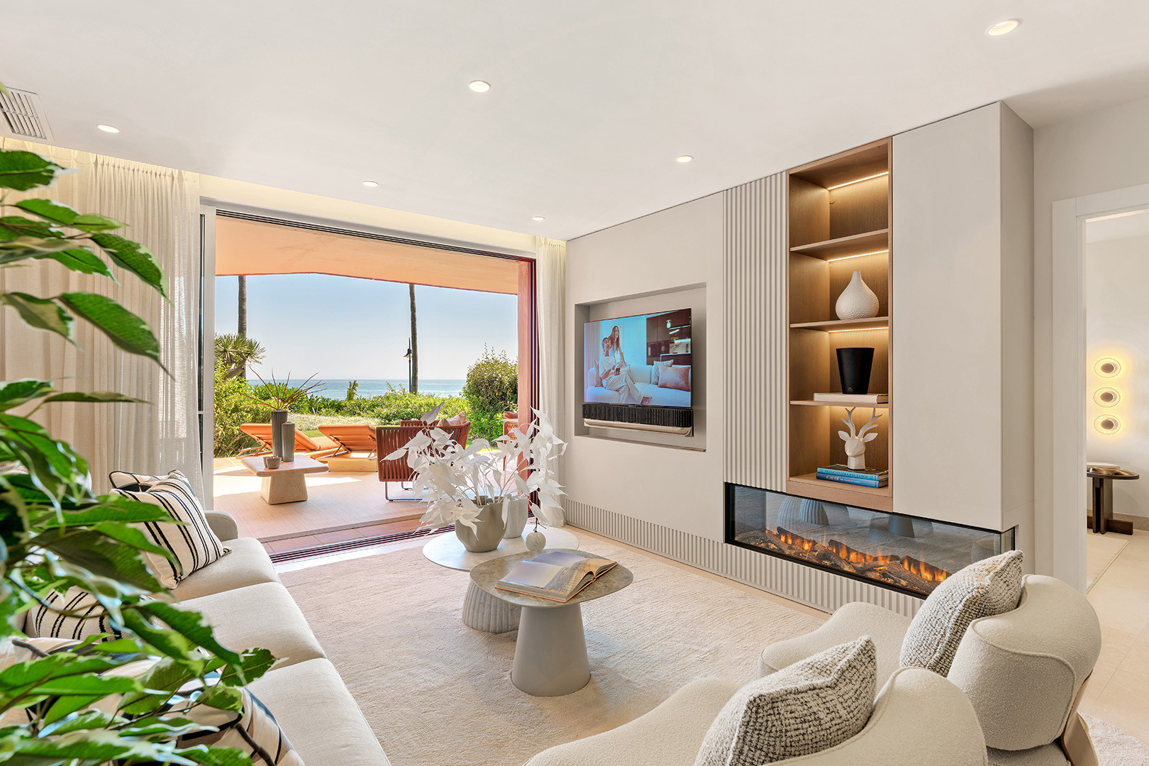 Casa Menara: Renovated 3-Bed Ground Floor Apartment With Sea Views In Menara Beach