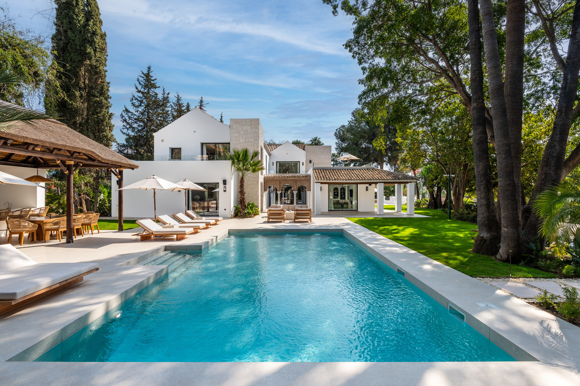 Villa Las Palmeras, Modern Home In Las Brisas
